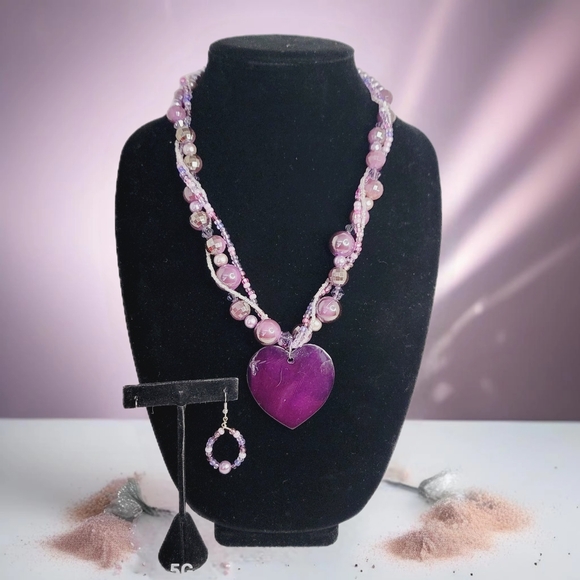 Sophisticated Mother Of Pearl Shell Heart Multistrand Purple Beaded Necklace Set - Picture 2 of 11